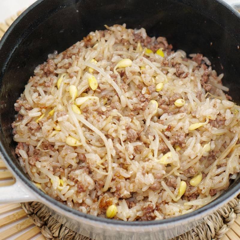 콩나물 처음부터 넣지 마세요! 아삭하고 고소한 소고기 콩나물솥밥 레시피