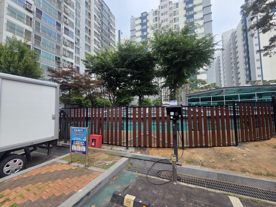 충남 아산휀스 탕정 아파트 화단 목재 펜스 설치