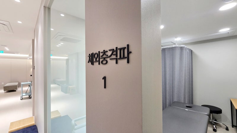 엄지손가락 마디 통증, 가장 흔한 원인은? (전문의 소견)