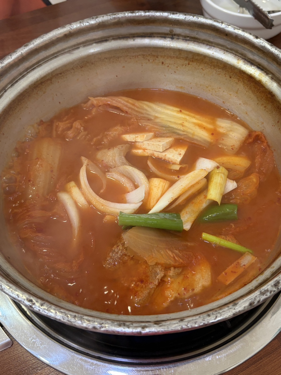 주순희찌개마을시골촌 대전중촌점 사진 6