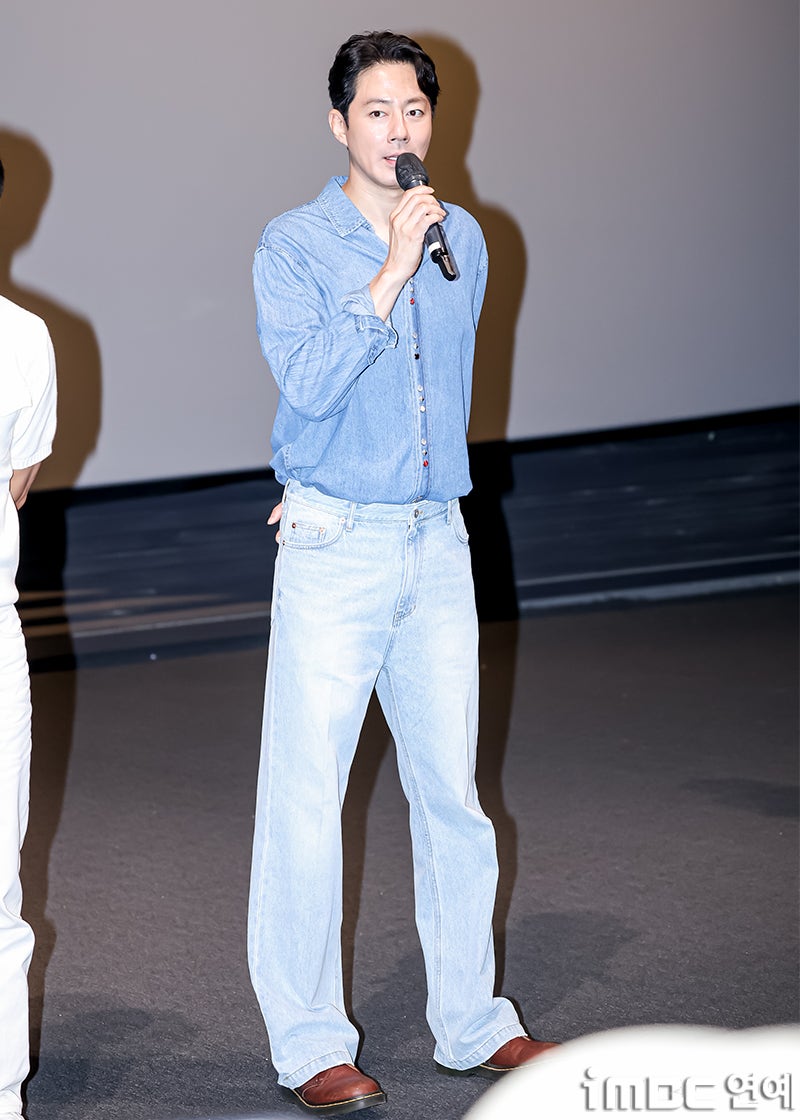 조인성은 청청패션도 멋있네 — 호프 무대인사 데님 온 데님 코디 (Feat. 웨스턴의 시대는 오....