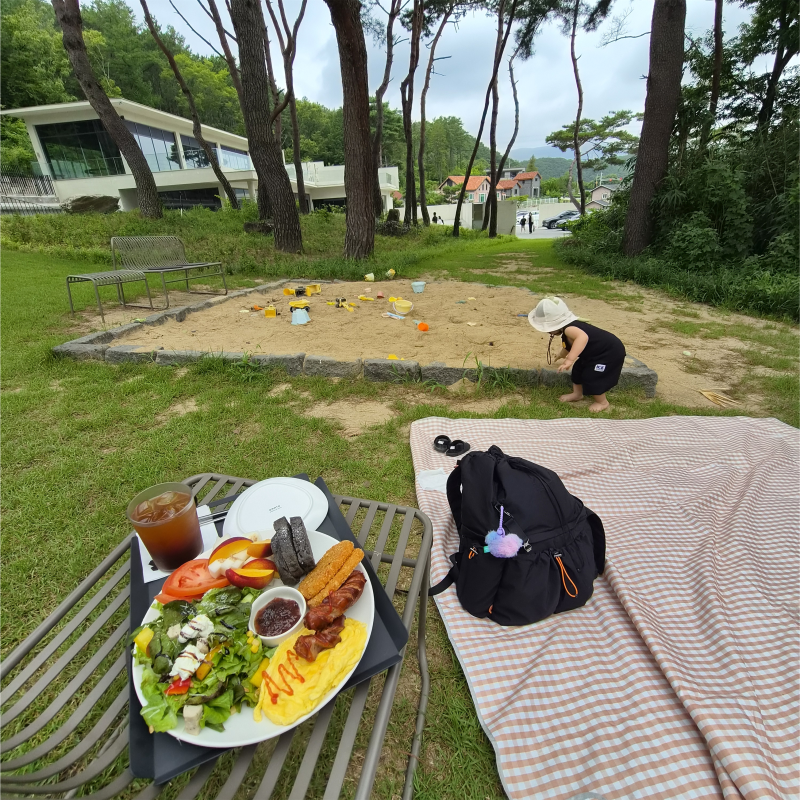 울산 아이랑 갈만한 카페 묵리459｜모래놀이·물놀이 가능한 대형카페