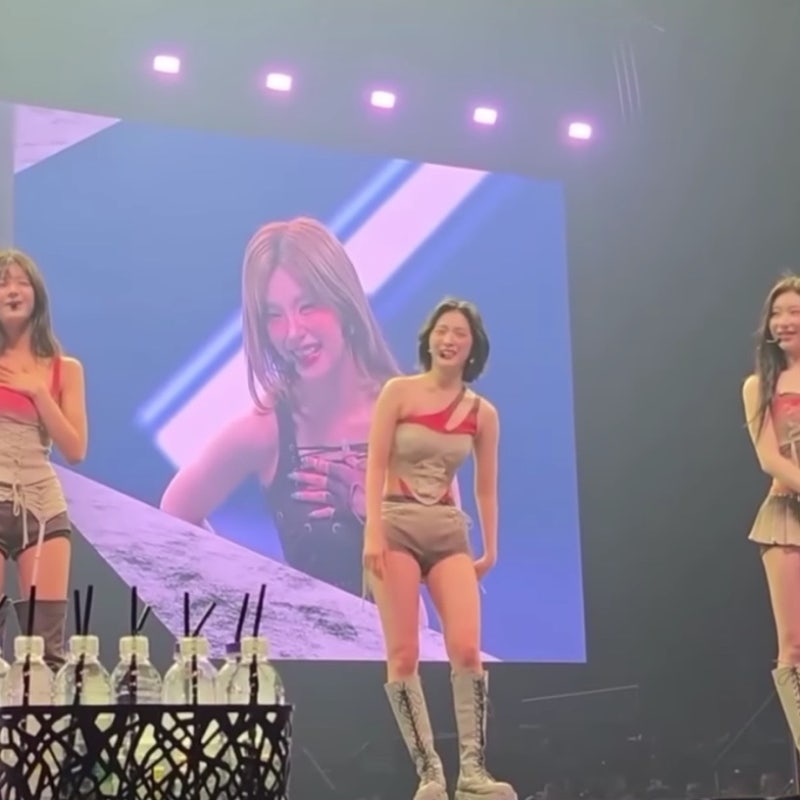 있지 류진 꽉 끼는 의상논란에 ‘바지에 손 넣은 것 아파서 그랬다, 죄송..’ 이게 사과할 일?
