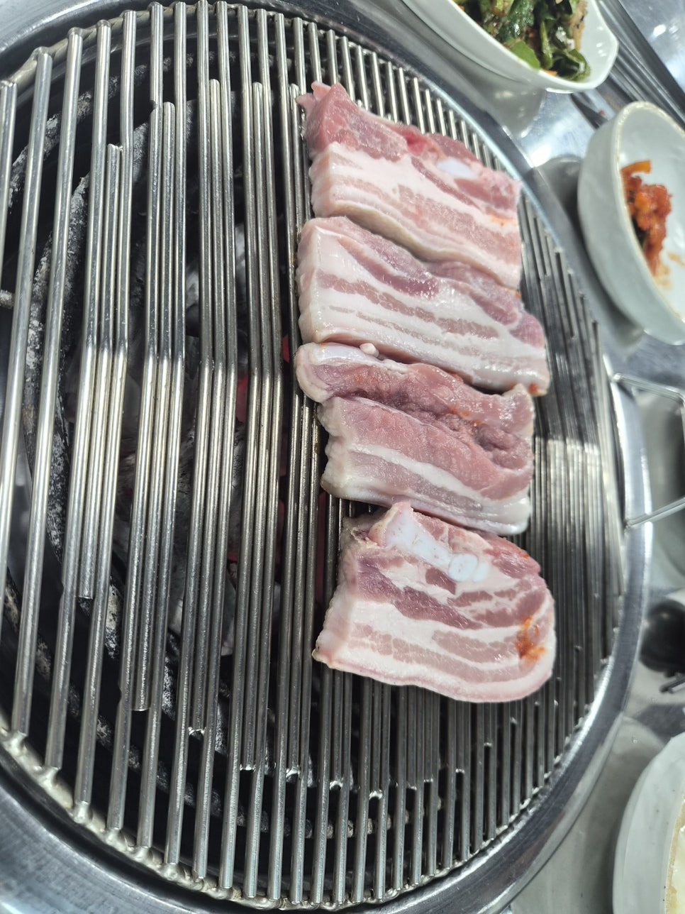 지리산흑돼지숯불생구이 사진 1