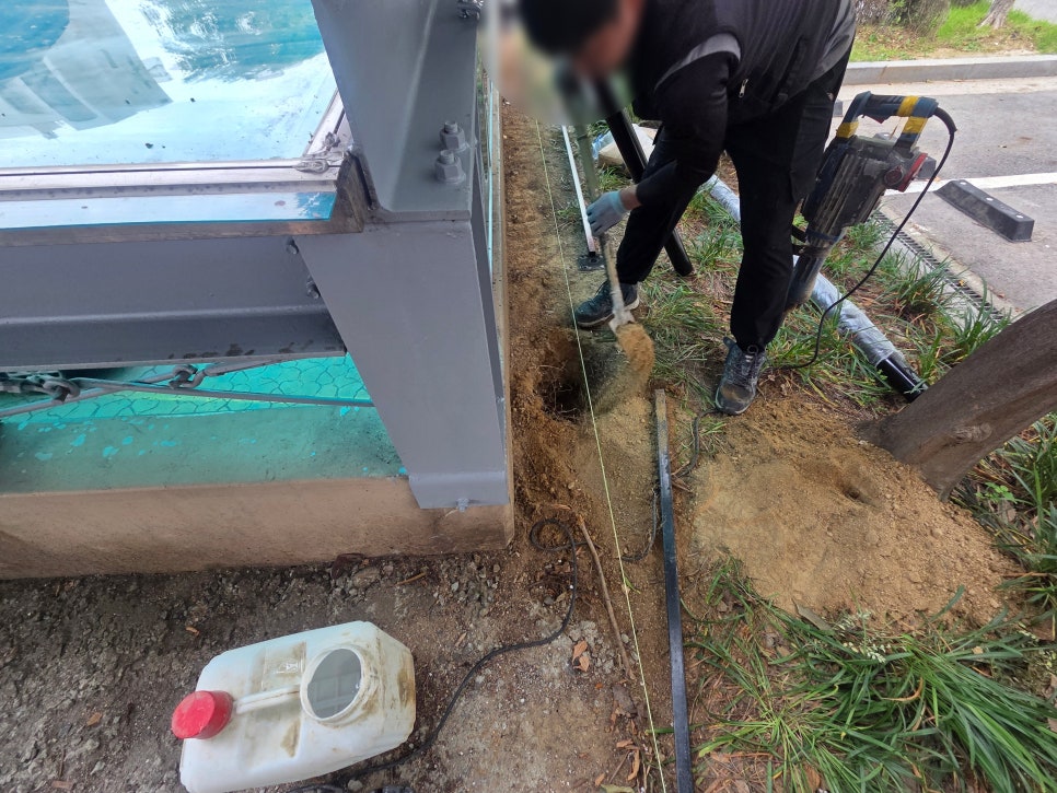 충남 아산휀스 탕정 아파트 화단 목재 펜스 설치