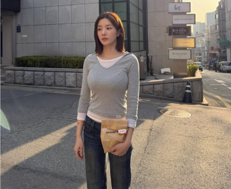 권은비 몸매 비결은? 44kg보다 놀라운 탄탄한 복근 유지법