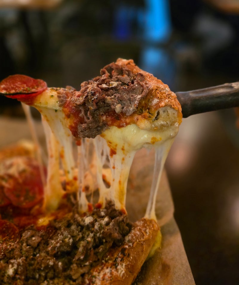 대전 시청역 피자 맛집 리골레토 시카고피자 대전시청점 | 치즈 폭포 시카고피자에 피맥하기....