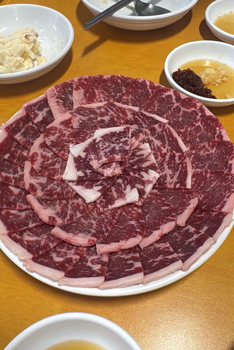 서면 전포, 당일도축 뭉티기와 차돌생고기가 있는 술집 [못잊어]