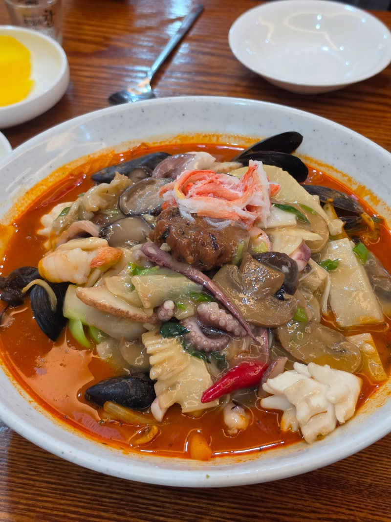 [울진]예원 : 울진 죽변항 맛집 죽변짬뽕 비빔짬뽕 통오징어탕수육 솔직 후기