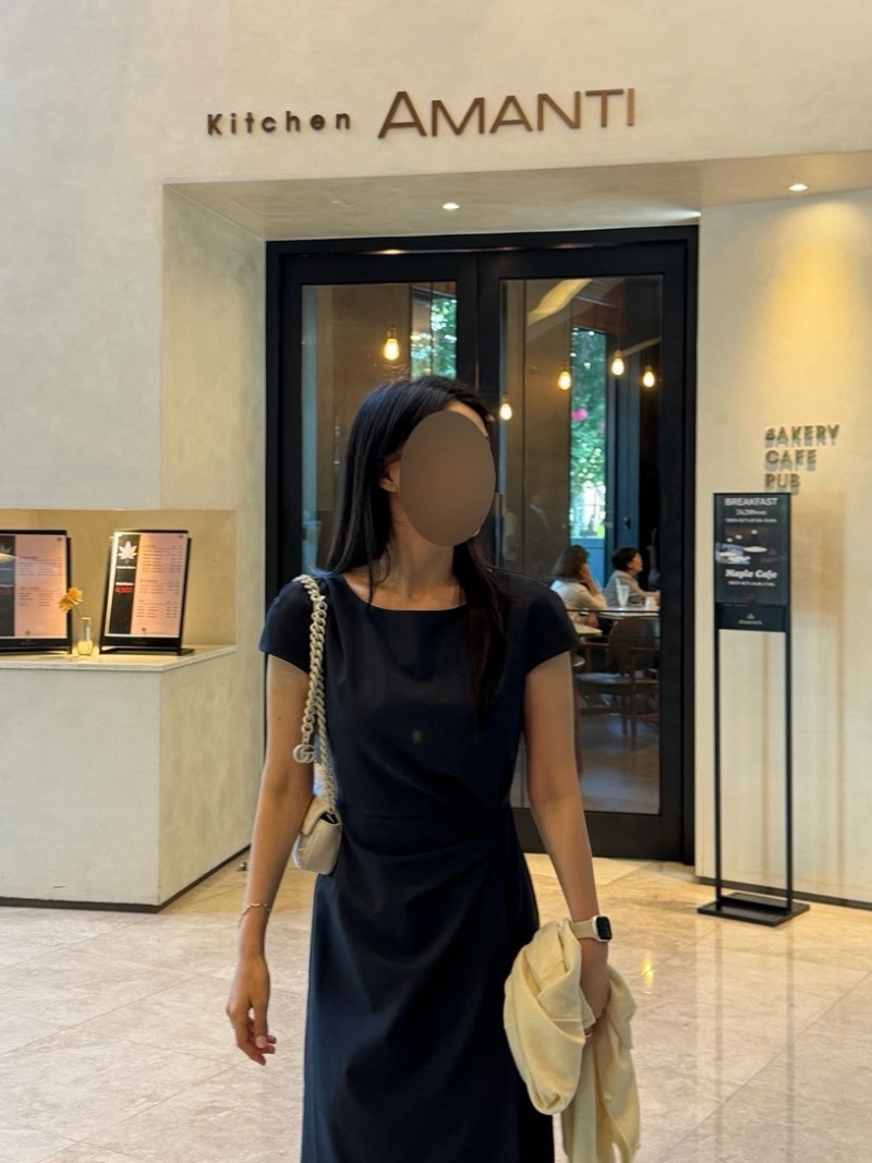 [이바나헬싱키] 몸매 보정 잘되는 여름 하객룩 추천! 레나 랩 드레스