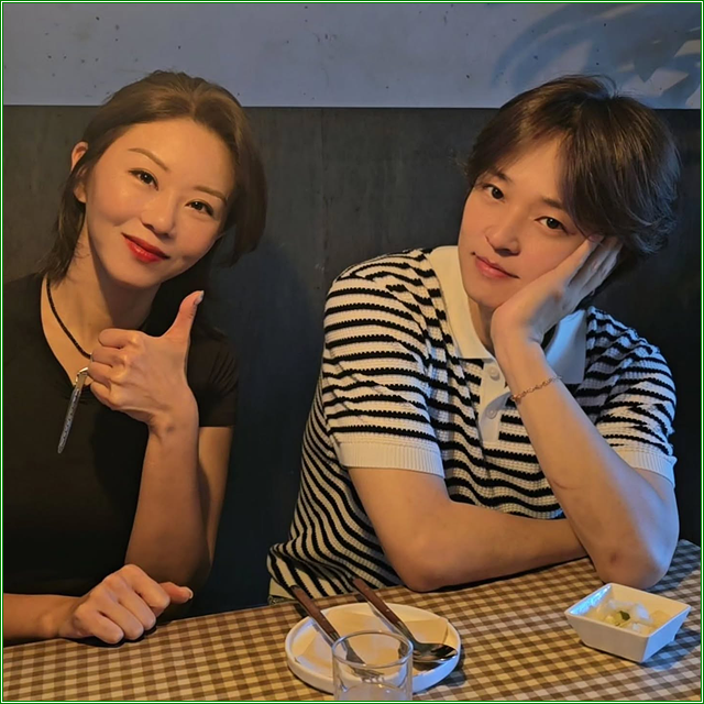 "도대체 어떻게 친해진 거지?" 연예계 퇴출 UN 김정훈, 김가영 당구 과외 근황