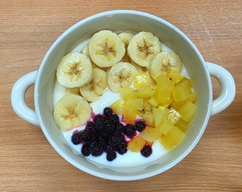 플레인 요거트 맛있게 먹는법! 바나나 키위 블루베리 추천 조합