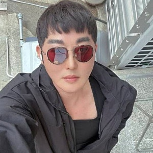 "역류성 식도염 같은 맛" 황재근, 700억 영화 호프에 남긴 충격 후기…삭발 벗고 50대 근황 화....