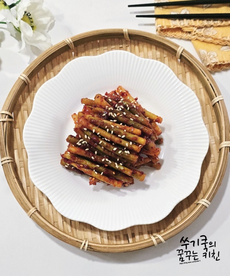 마늘쫑 무침 레시피 소금절임 마늘쫑 고추장 무침 만들기