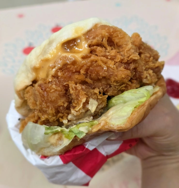 KFC 징거롱다리버거 vs 징거타워버거 솔직 비교 후기