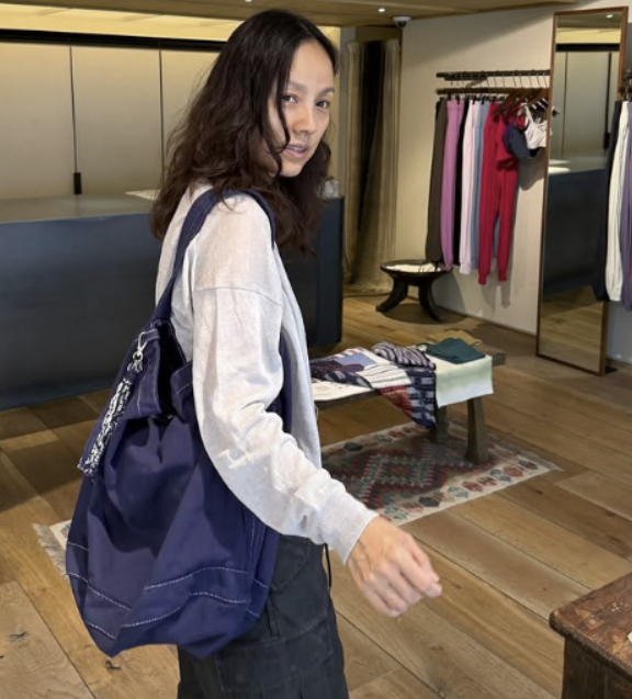 이효리 가방 어디꺼? 요가 화제 사진 속 데일리백 정보