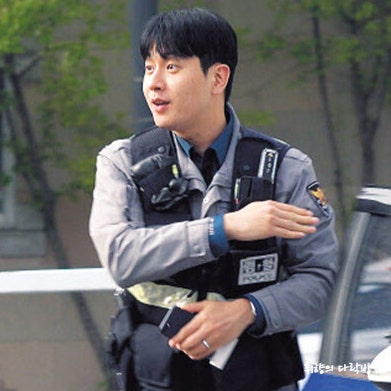 "개그맨이었는데 하루 10시간씩 공부해서 경찰됐다?!" 막노동 전전하다 공무원됐다는 유명 개....
