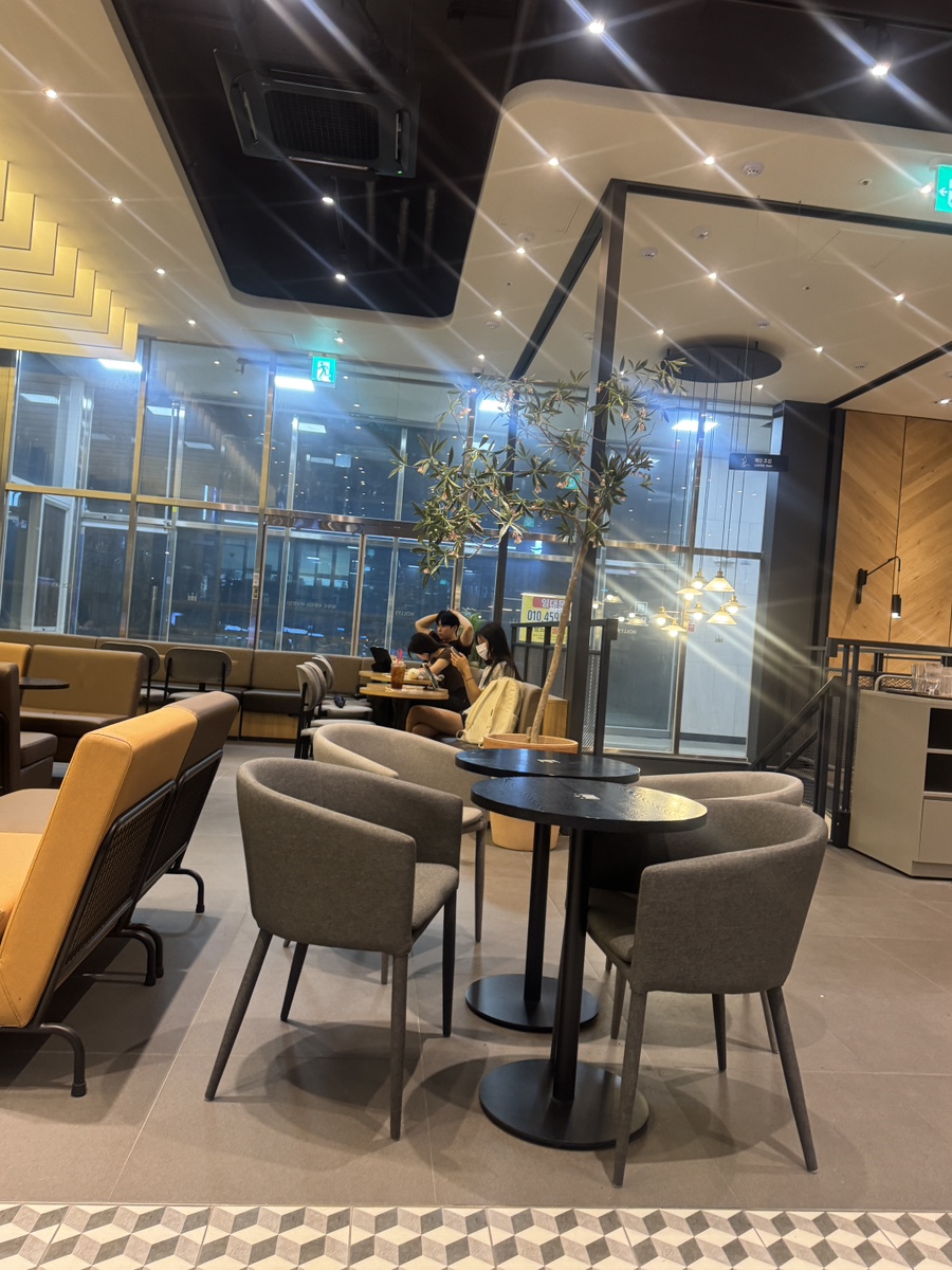 할리스 시흥능곡점 사진 3