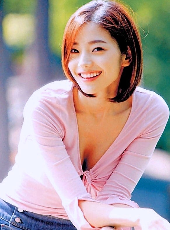 원빈과 환희 모두와 열애설 났던 살아 있는 바비인형 그녀, 결국 재벌급 사업가와 결혼한 '살....