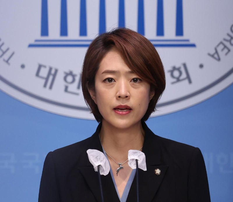 47세 고민정, "우리 당 너무 늙었다"…민주당은 정말 세대교체를 할 수 있을까?