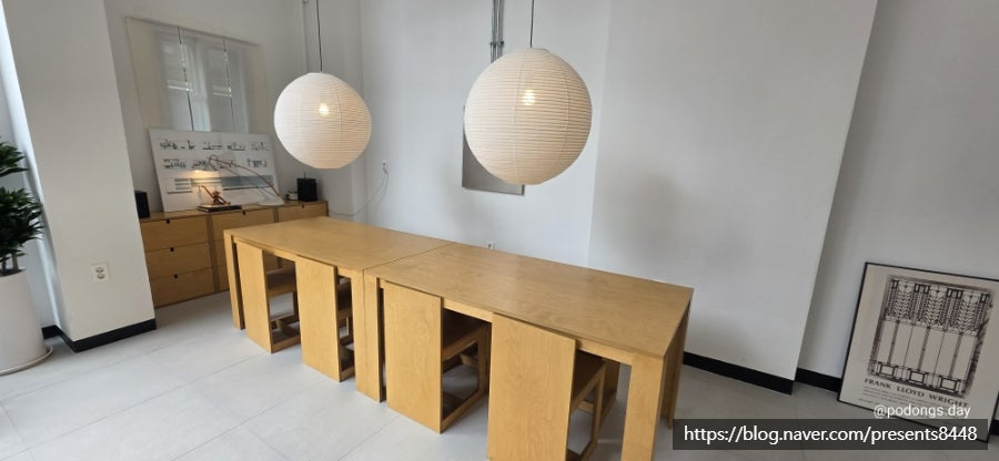 콘텍스트 사진 2