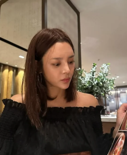 박시연 근황 공개, 스키니 패션 속 복귀 활동은 어디까지 왔나