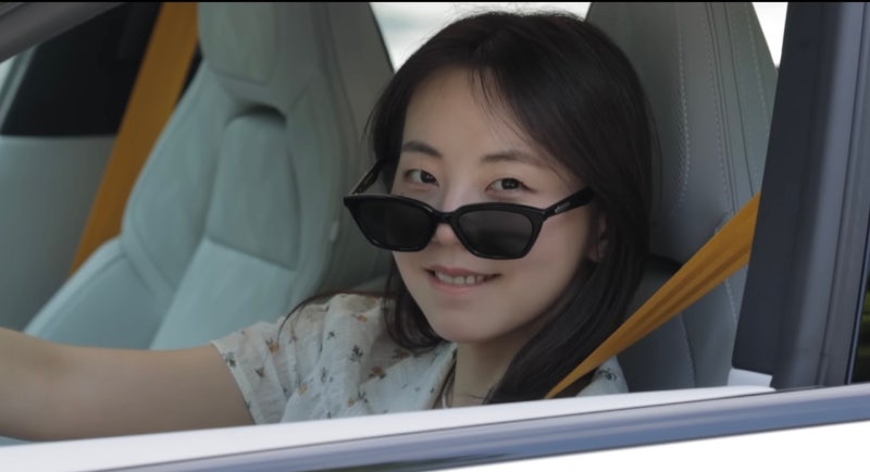"벤츠 타던 안소희도 만족했다" 요즘 더 눈길 가는 전기차의 정체