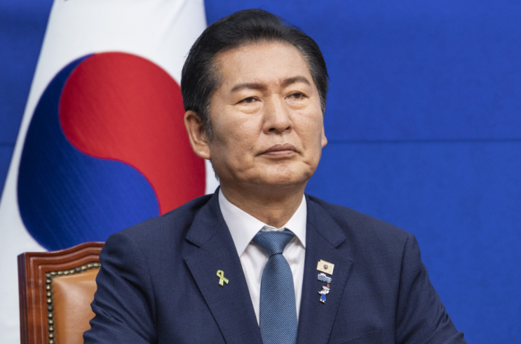 "<b>차량 파손</b>에 탑승자 위협까지"... <b>정청래</b> 전당대회 도중 뜻밖에... 
