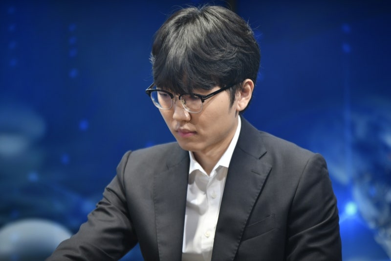 [바둑 기신전] 신진서 9단, 역대 최강 AI 카타고 꺾고 최종 우승! 제네시스 G90의 주인공이 되다....