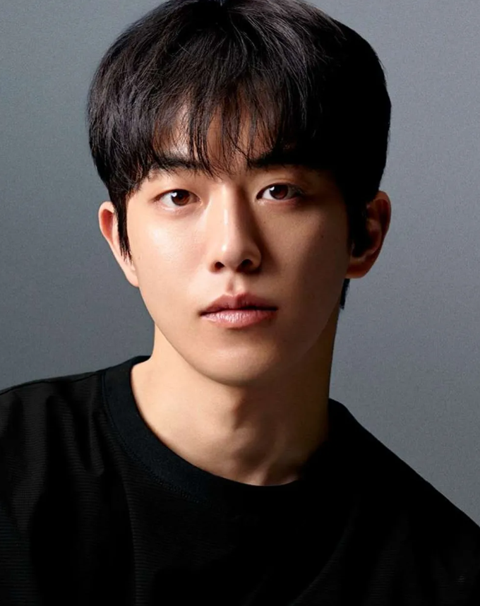 긴 침묵 끝에 찾아온 봄, 배우 남주혁이 걸어온 길과
