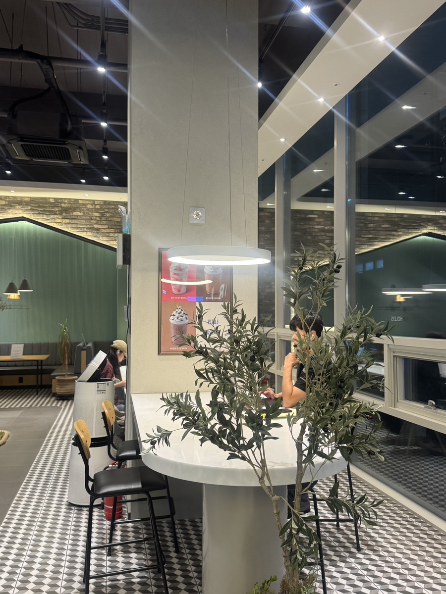할리스 시흥능곡점 사진 1