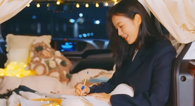 “평생 탈래” 경수진이 레이를 캠핑카처럼 바꾼 이유, 작은 경차가 특별해진 쓰임새