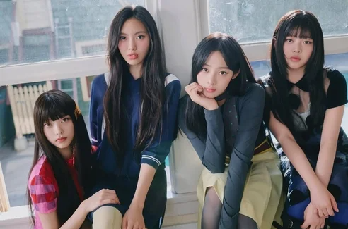 「ミンジ含む4人完全体登場」NewJeans、デビュー4周年スペシャルフィルム公開で活動に青信号