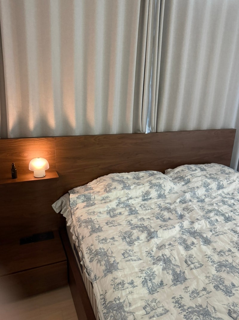 시몬스 침대 추천! 젤몬 GK 후기 - D2178 프레임 + 스마트 협탁까지! 신혼침대 내돈내산 솔직 후....