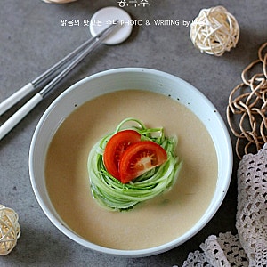 백태 콩국수 만들기, 불리지 않고 콩 삶는법으로 백태 콩물 만드는법 설탕 소금 넣은 두유 크....