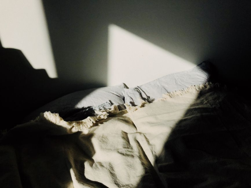 머리카락이 빠지는 꿈, 불길한 걸까요? 상황별 해몽