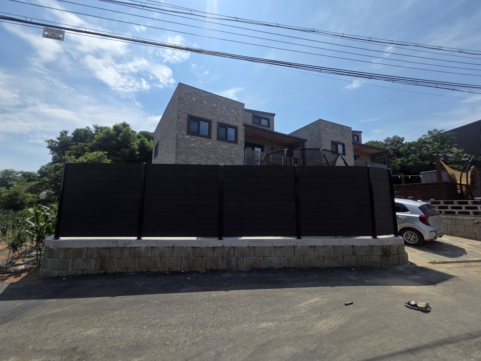 경기도 용인 전원주택휀스 합성목재가림막휀스 앙카타입 시공
