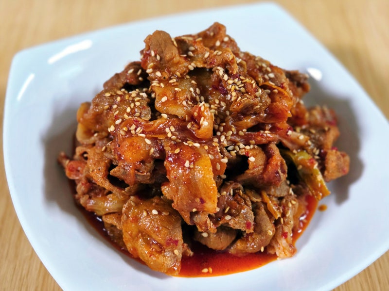 집에서혼밥... 묵은지두루치기 김치두루치기 레시피... Feat.믿고담 미국산 돼지고기 목전지 ....