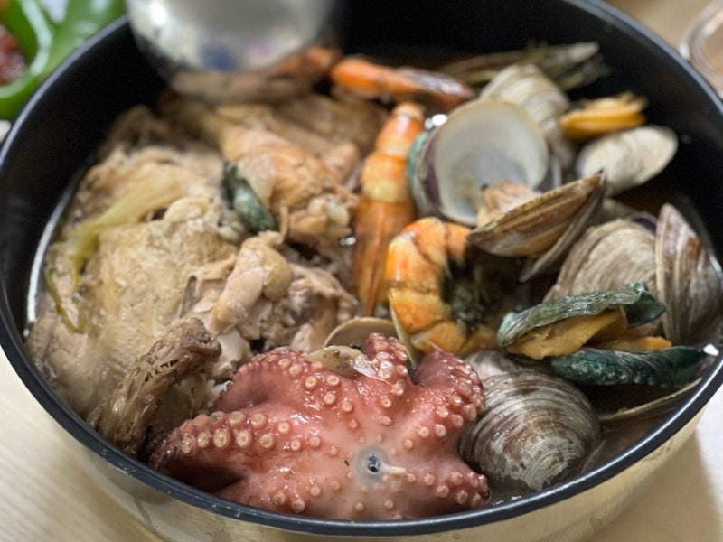 복날 보양식 추천! 집에서 간편하게 즐긴 해신탕 밀키트, 동해알찬수산 복날 황제 해신탕