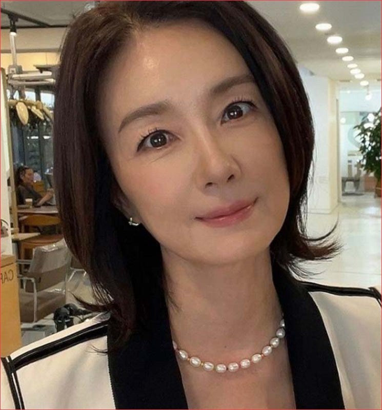 "리즈 시절 그대로".. 만 54세 오연수가 따뜻한 물과 걷기를 챙기는 이유는?