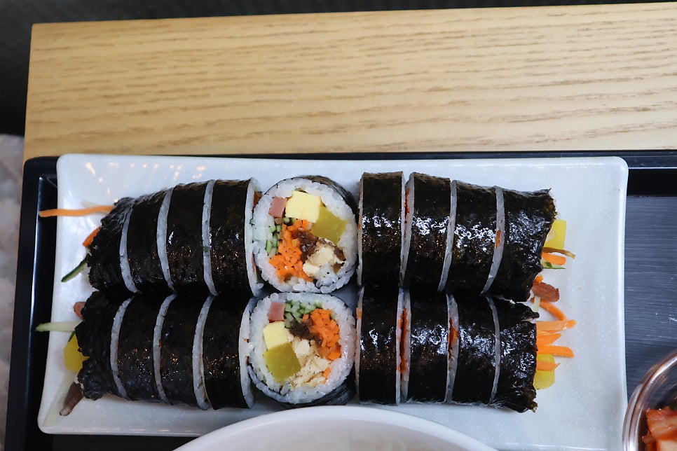 얌샘김밥 회기역점 사진 2
