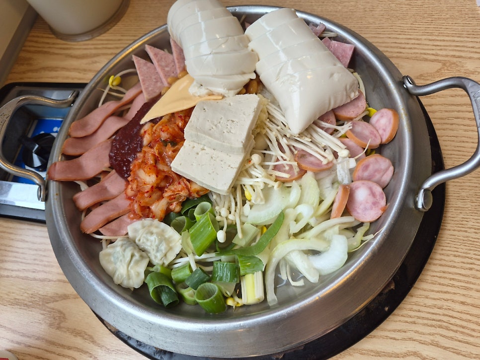 쉐프의부대찌개 화성봉담점 사진 4