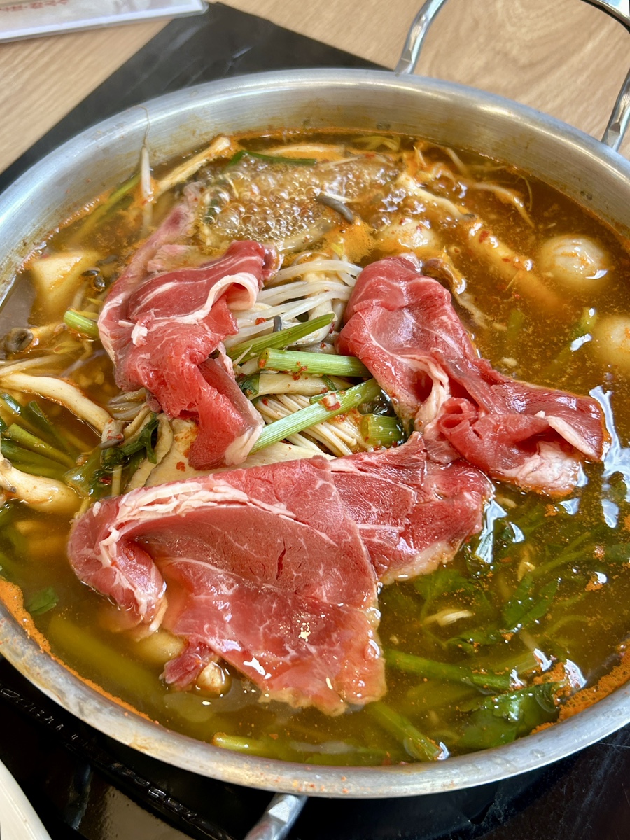 동춘당샤브샤브칼국수 오산두곡점 사진 1