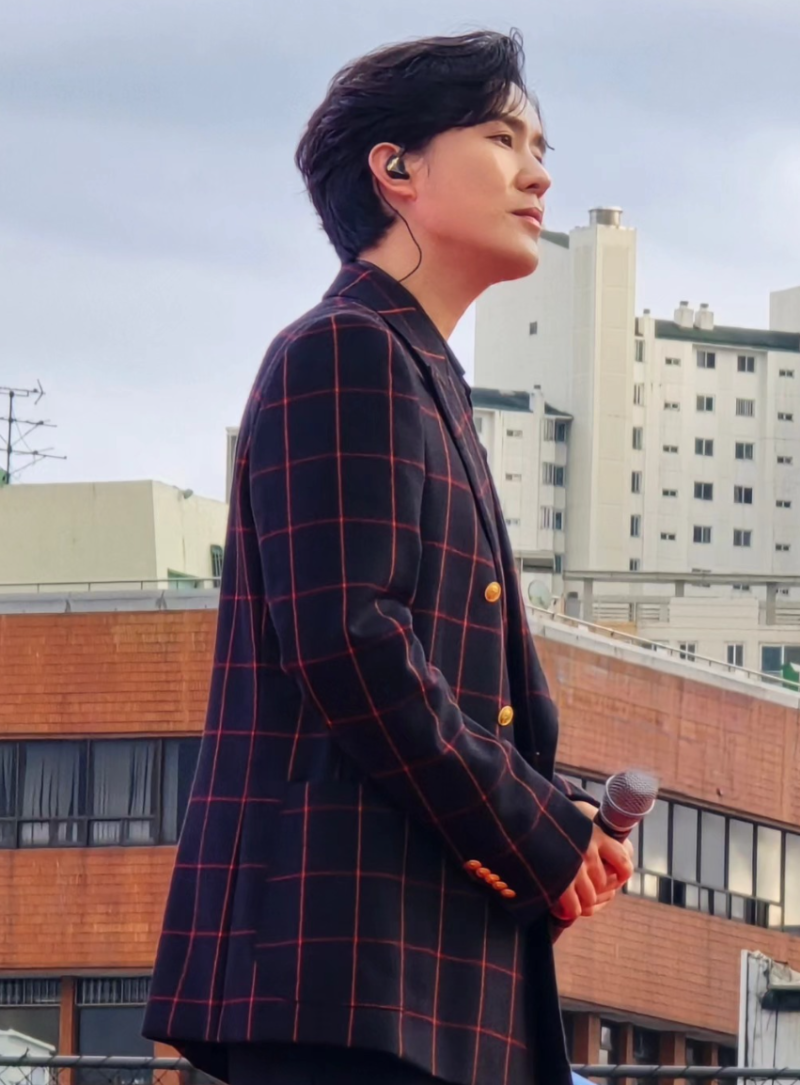 “결혼한 줄 몰랐는데 벌써 9년 차” 라디오 PD 아내와 사는 ‘트로트 황태자’ 신유