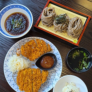 창원 시티세븐 맛집 삼동소바 돈까스 식당