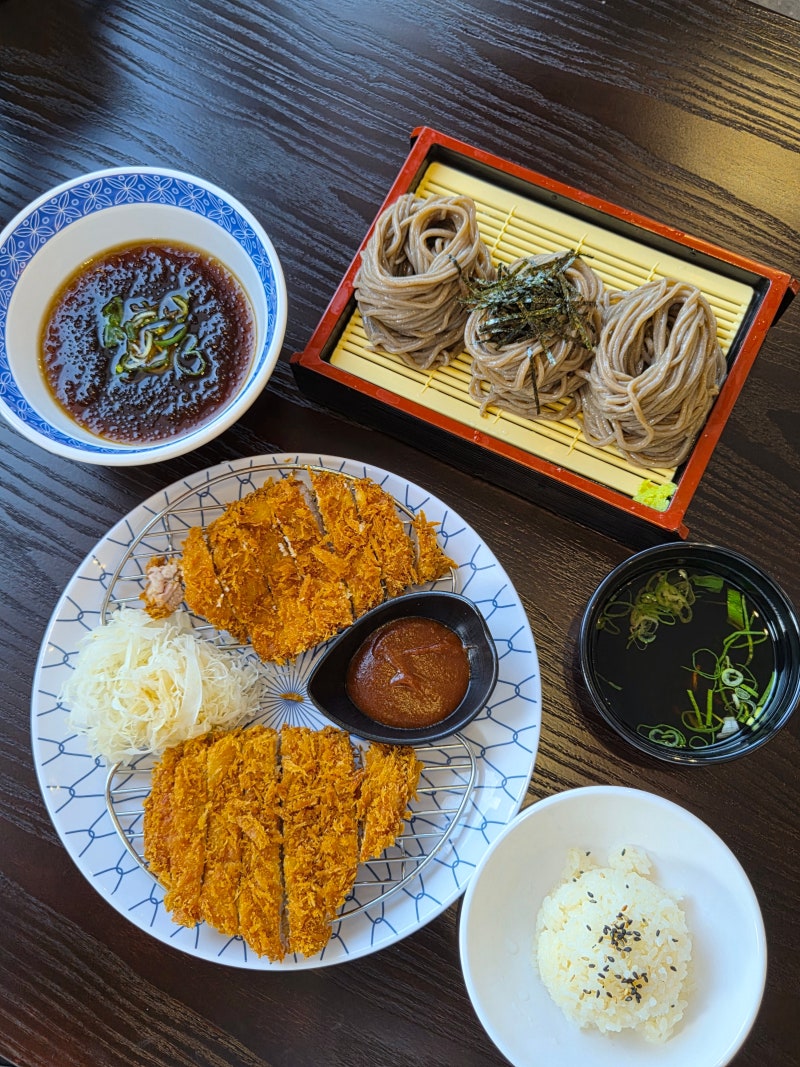 창원 시티세븐 맛집 삼동소바 돈까스 식당