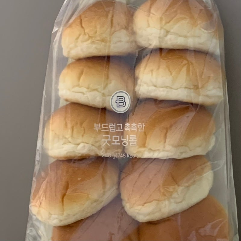파리바게뜨 부드럽고 촉촉한 굿모닝롤 남은 모닝빵 보관 칼로리