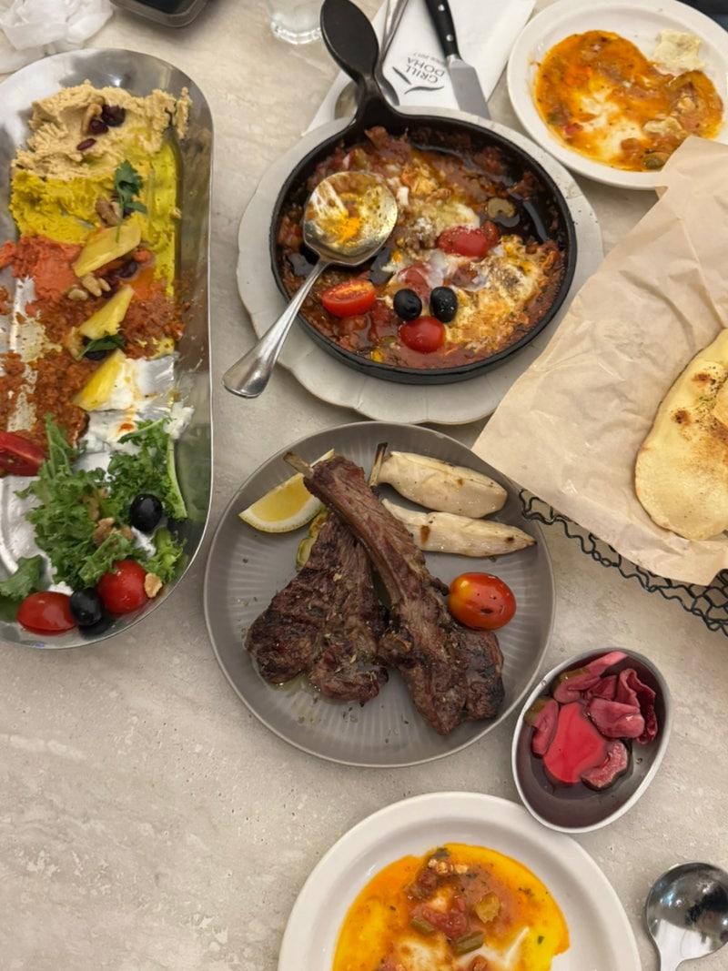 한남 그릴도하 | 분위기 좋은 중동·그리스 이색요리 후무스, 샥슈카 맛집