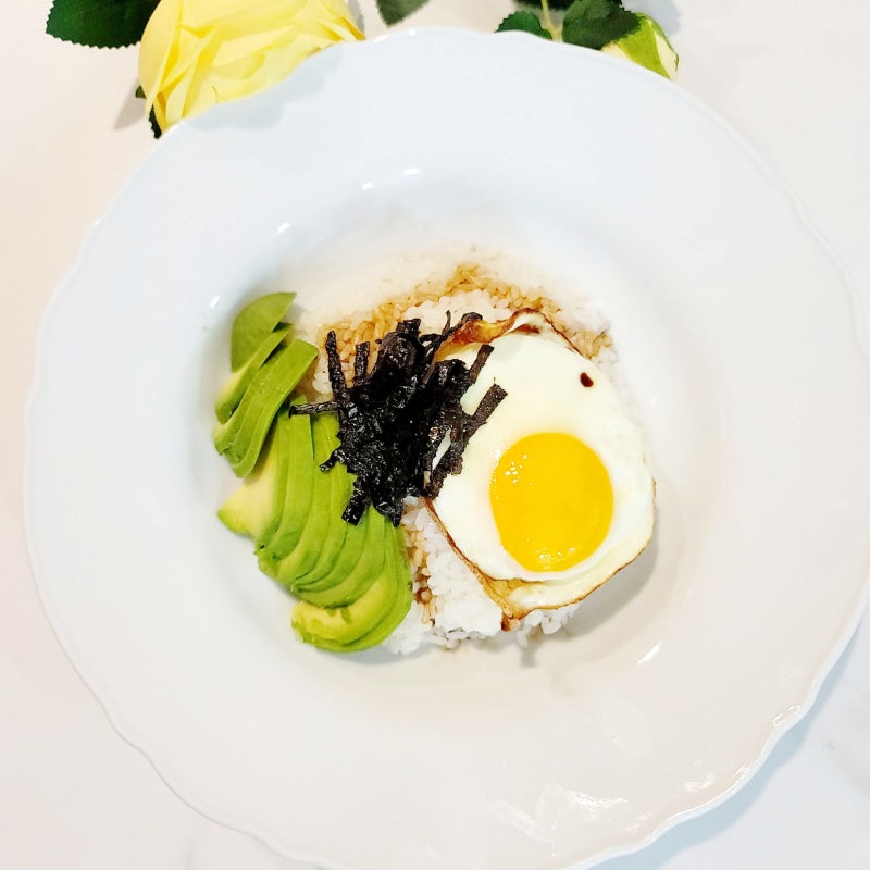 계란 아보카도 비빔밥 만들기 간단한 한그릇요리 영양 가득 아보카도 덮밥 레시피