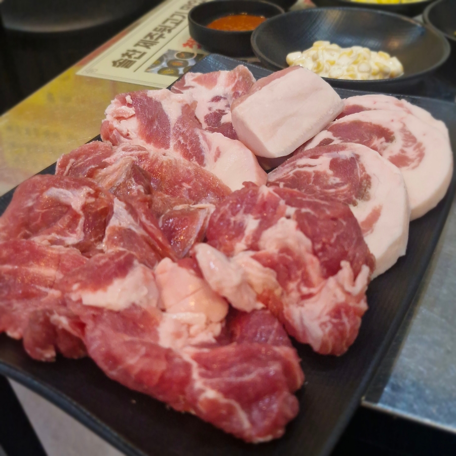 솔찬제주뒷고기 노량진점 사진 1